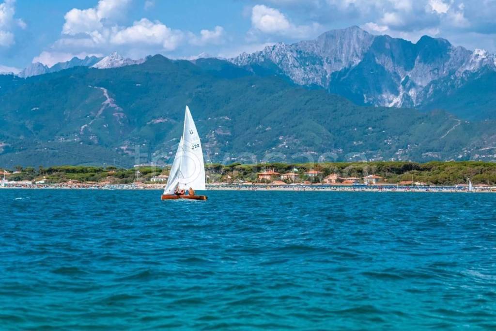 appartamento in vendita ad Ameglia in zona Bocca di Magra