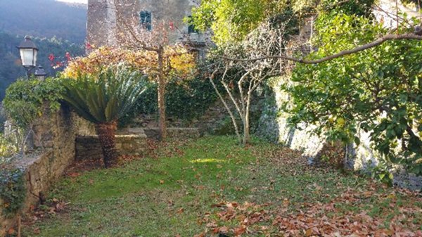 casa semindipendente in vendita ad Ameglia