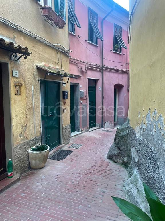 appartamento in vendita ad Ameglia in zona Montemarcello