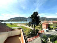 appartamento in vendita ad Ameglia in zona Fiumaretta