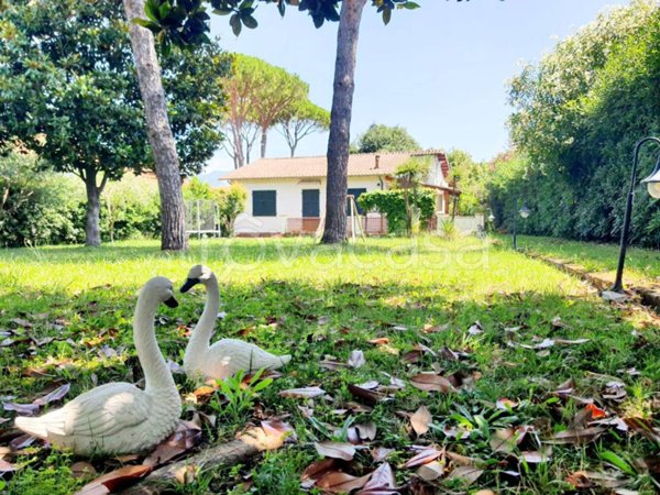 casa indipendente in vendita ad Ameglia