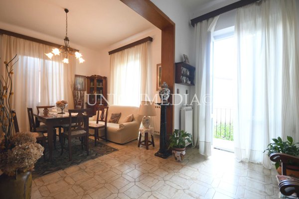 casa indipendente in vendita ad Ameglia in zona Bocca di Magra