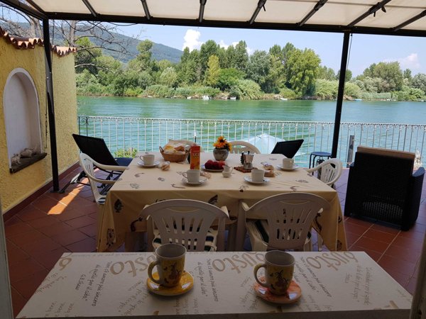 casa indipendente in vendita ad Ameglia