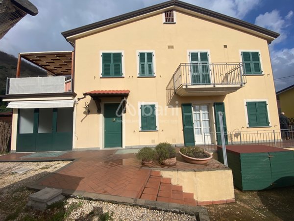 casa indipendente in vendita ad Ameglia