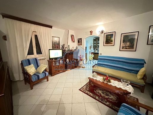 casa semindipendente in vendita ad Ameglia in zona Fiumaretta