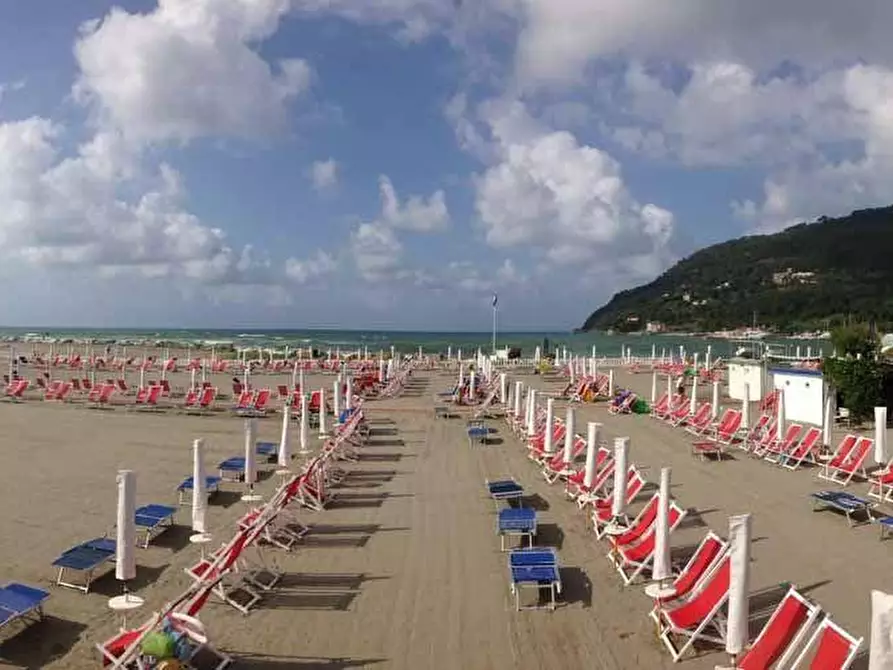 appartamento in vendita ad Ameglia in zona Fiumaretta