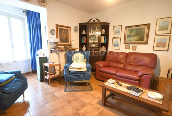casa semindipendente in vendita ad Ameglia in zona Bocca di Magra