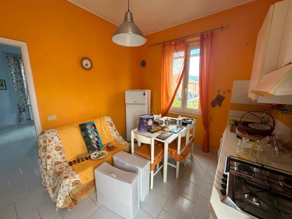 appartamento in vendita ad Ameglia in zona Fiumaretta