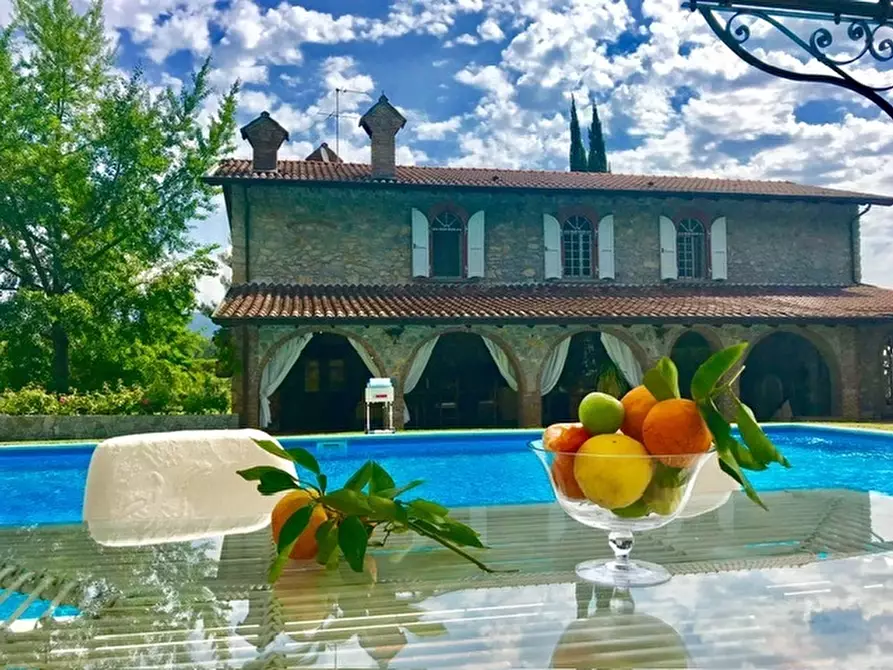 casa indipendente in vendita ad Ameglia in zona Bocca di Magra