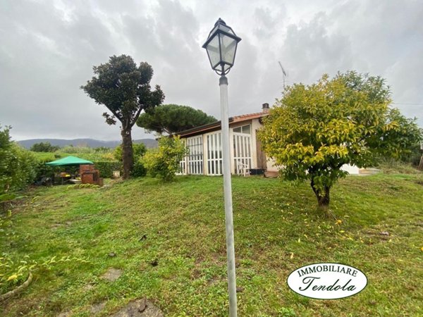 quadrivano in vendita ad Ameglia in zona Bocca di Magra