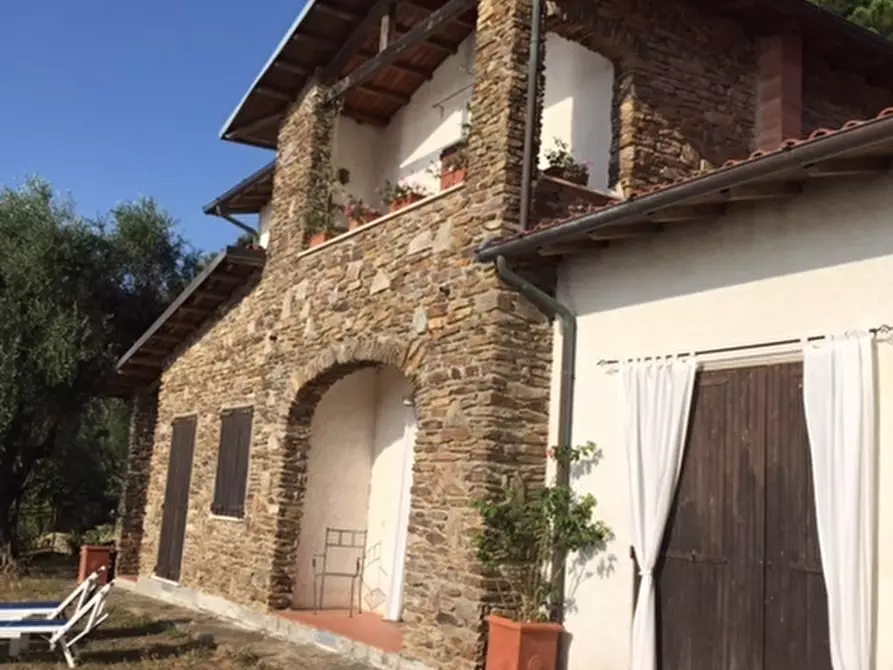 casa indipendente in vendita ad Ameglia