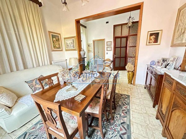 casa indipendente in vendita ad Ameglia in zona Bocca di Magra