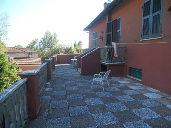 casa indipendente in vendita ad Ameglia