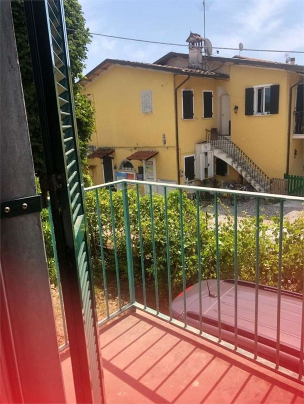 casa indipendente in vendita ad Ameglia in zona Bocca di Magra
