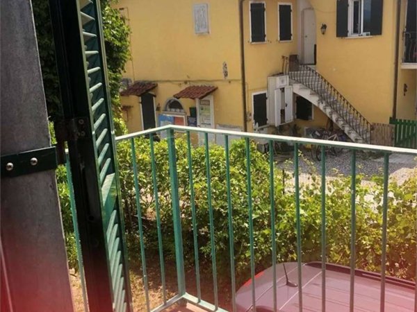 casa indipendente in vendita ad Ameglia in zona Bocca di Magra