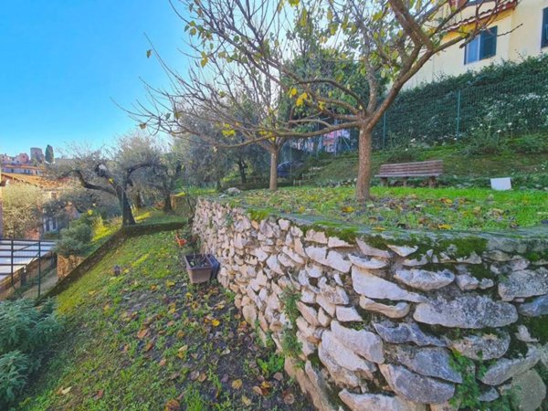 casa indipendente in vendita ad Ameglia