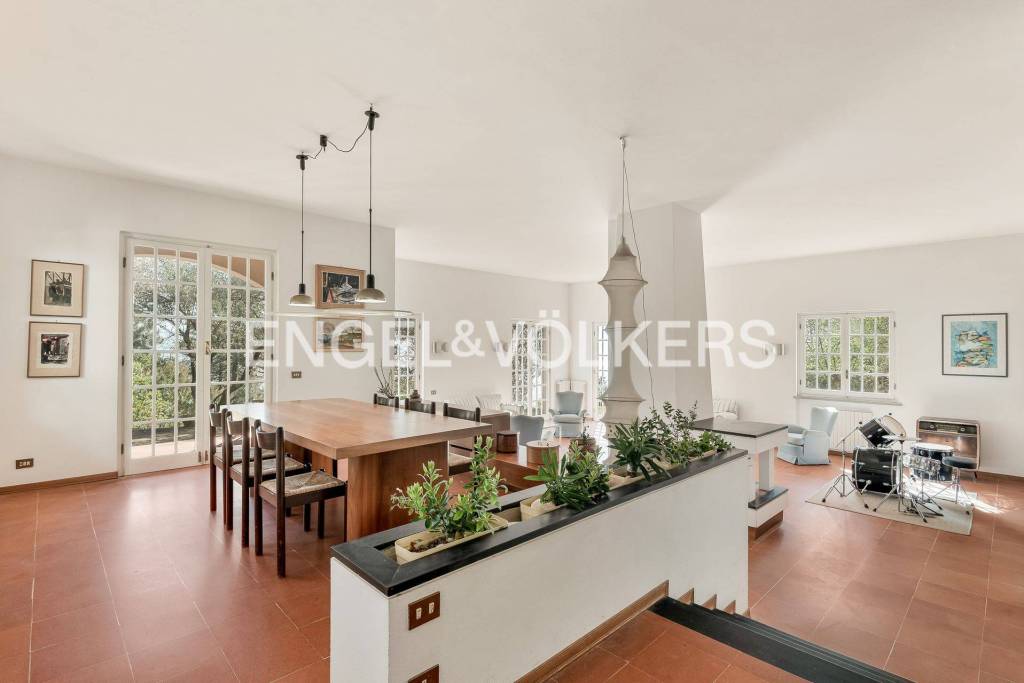 casa indipendente in vendita ad Ameglia in zona Montemarcello