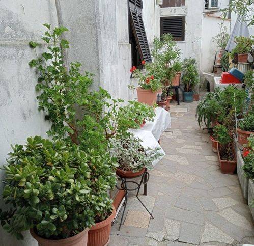 casa indipendente in vendita ad Ameglia in zona Fiumaretta