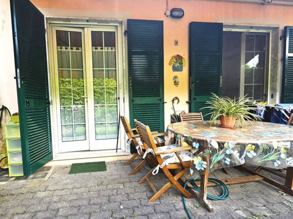 appartamento in vendita ad Ameglia in zona Bocca di Magra