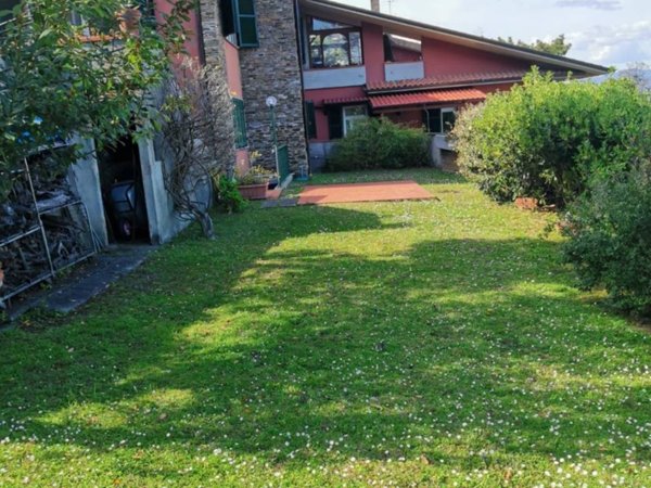 appartamento in vendita ad Ameglia in zona Bocca di Magra