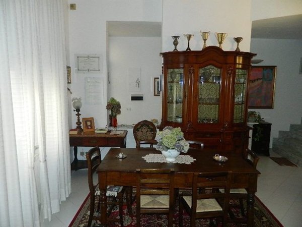 casa indipendente in vendita ad Ameglia in zona Bocca di Magra