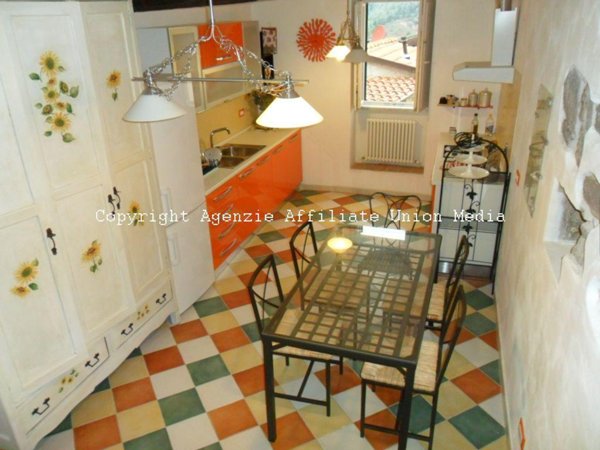 casa indipendente in vendita ad Ameglia