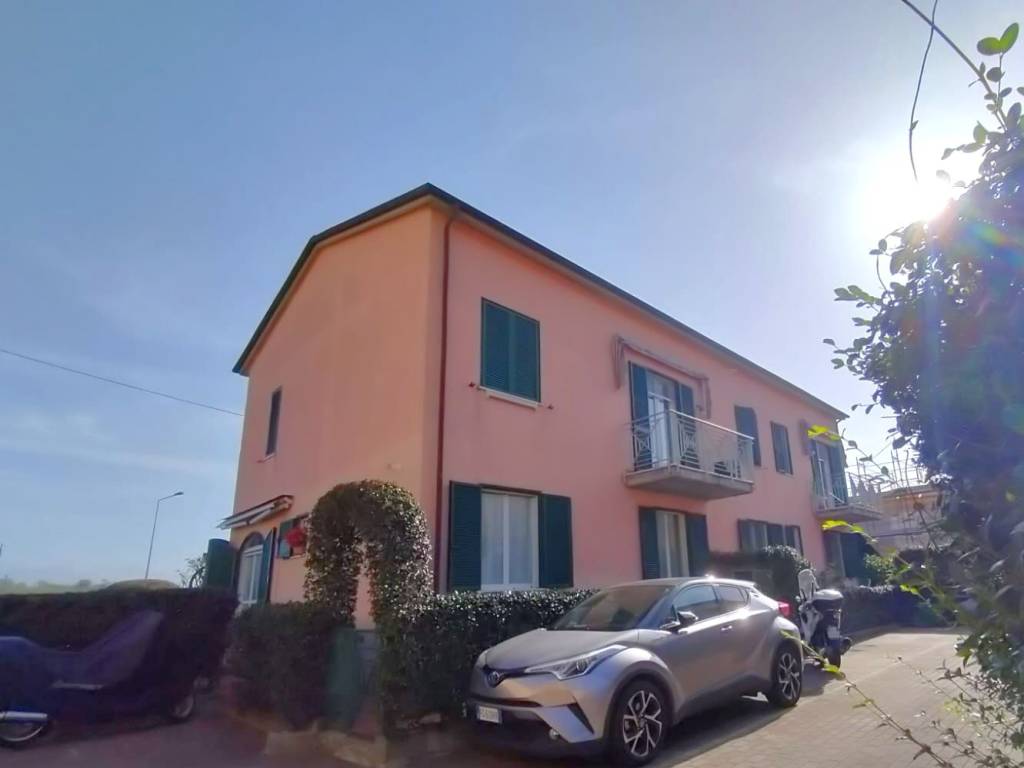 appartamento in vendita ad Ameglia