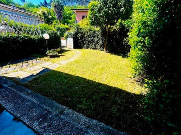appartamento in vendita ad Ameglia in zona Bocca di Magra