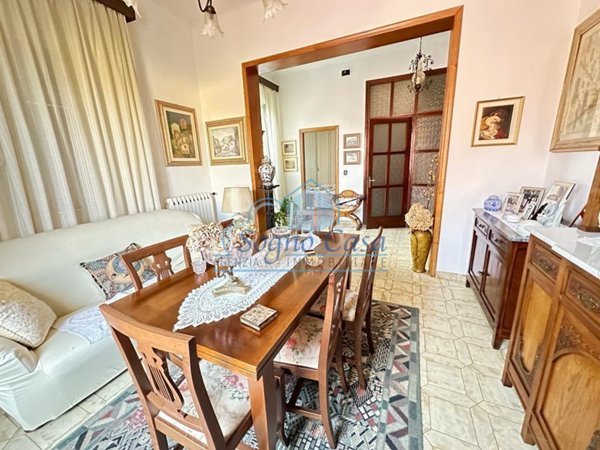 casa indipendente in vendita ad Ameglia in zona Bocca di Magra