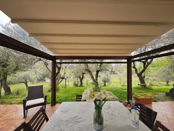 casa indipendente in vendita ad Ameglia