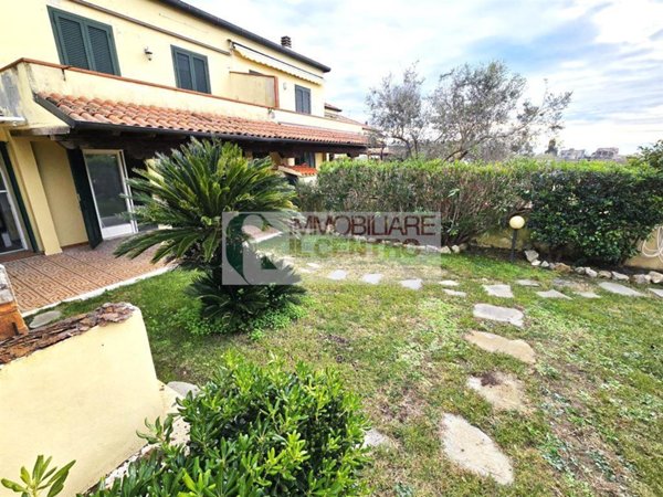 appartamento in vendita ad Ameglia