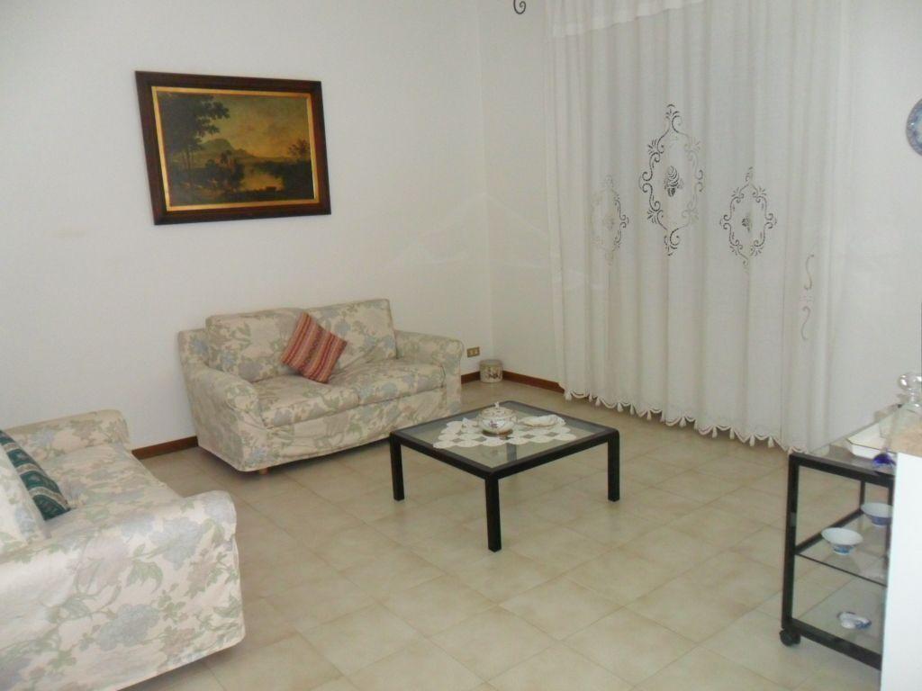 appartamento in vendita ad Ameglia in zona Fiumaretta