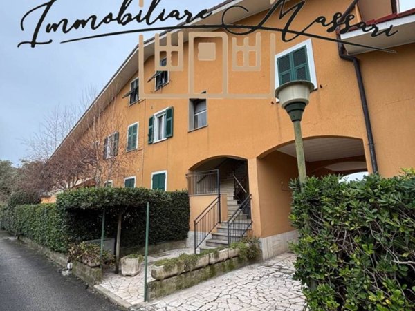 appartamento in vendita ad Ameglia
