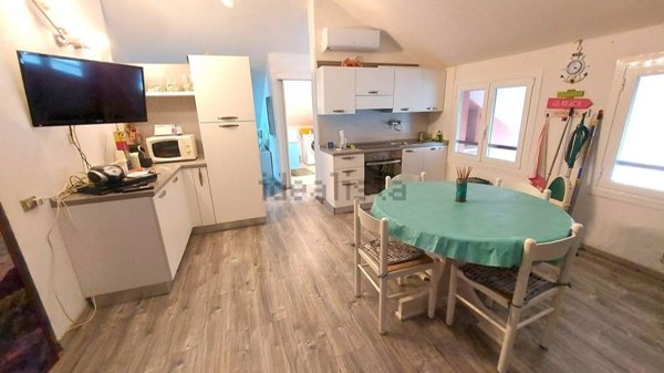 appartamento in vendita ad Ameglia in zona Fiumaretta