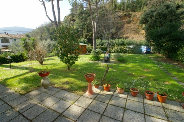 casa indipendente in vendita ad Ameglia