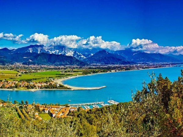 appartamento in vendita ad Ameglia in zona Bocca di Magra
