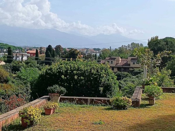 appartamento in vendita ad Ameglia in zona Bocca di Magra