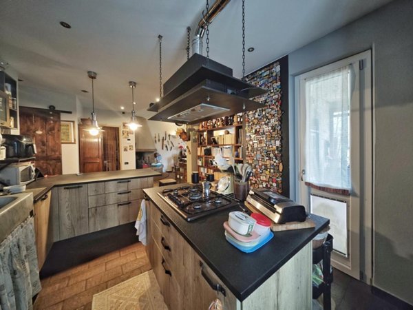 casa indipendente in vendita ad Ameglia