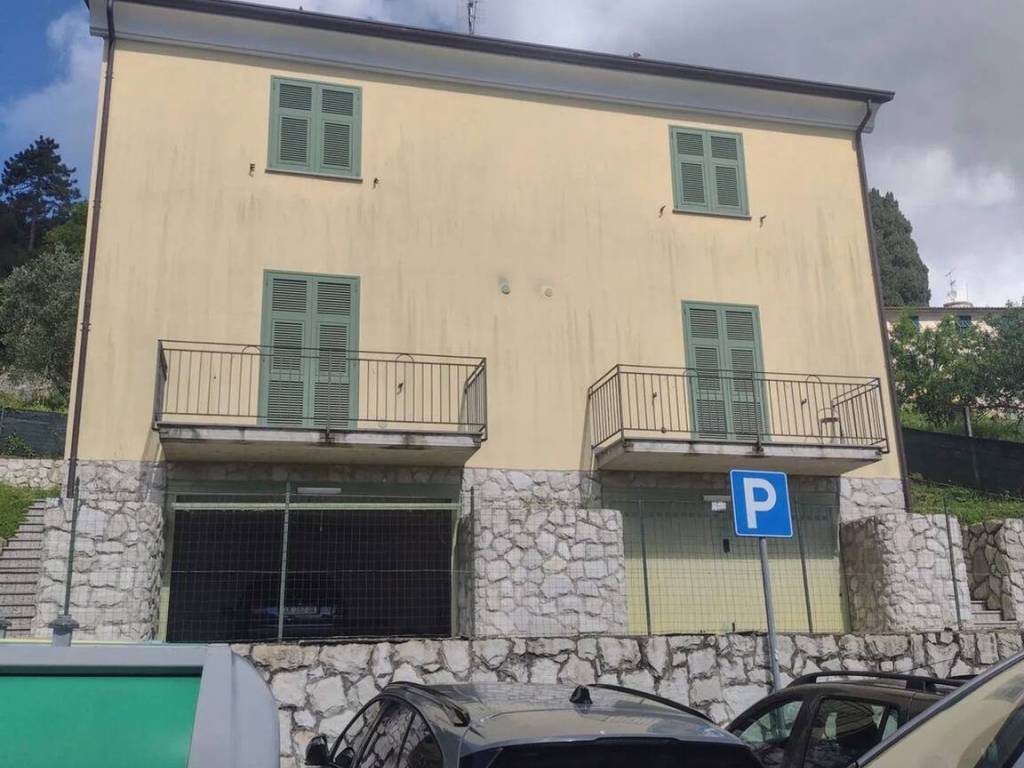 casa indipendente in vendita ad Ameglia