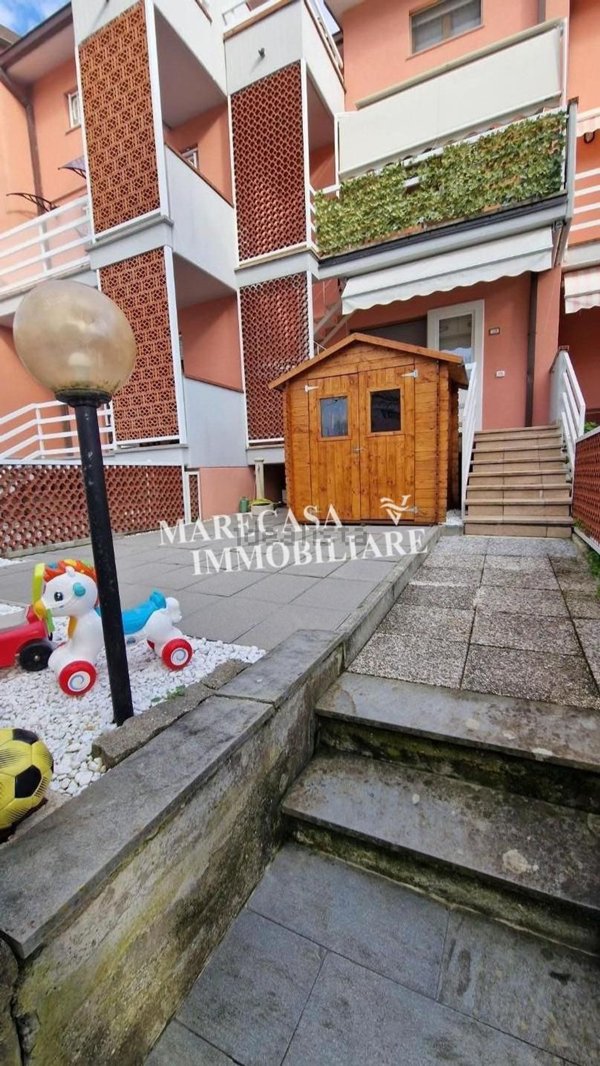 casa indipendente in vendita ad Ameglia in zona Fiumaretta