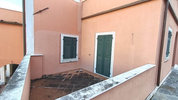appartamento in vendita ad Ameglia in zona Fiumaretta