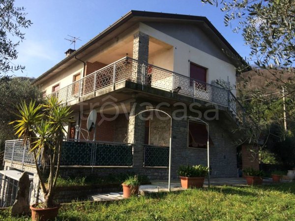 casa indipendente in vendita ad Ameglia