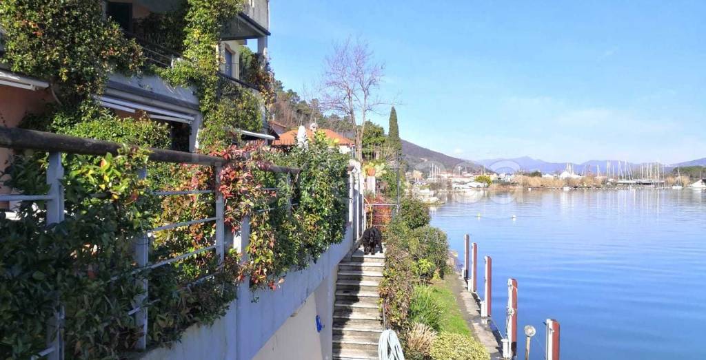 appartamento in vendita ad Ameglia in zona Bocca di Magra