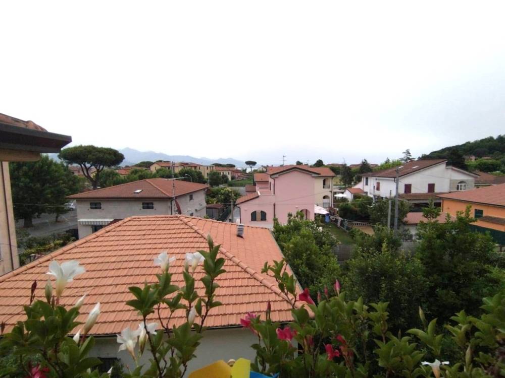 appartamento in vendita ad Ameglia in zona Bocca di Magra