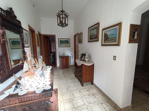 casa indipendente in vendita ad Ameglia in zona Bocca di Magra