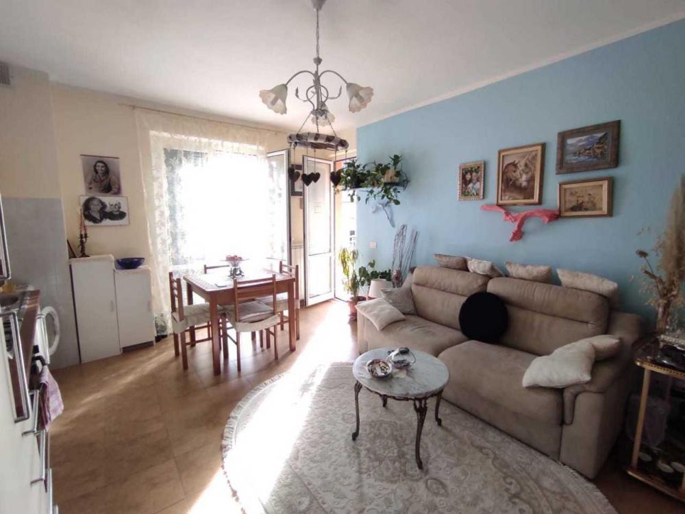 appartamento in vendita ad Ameglia in zona Fiumaretta