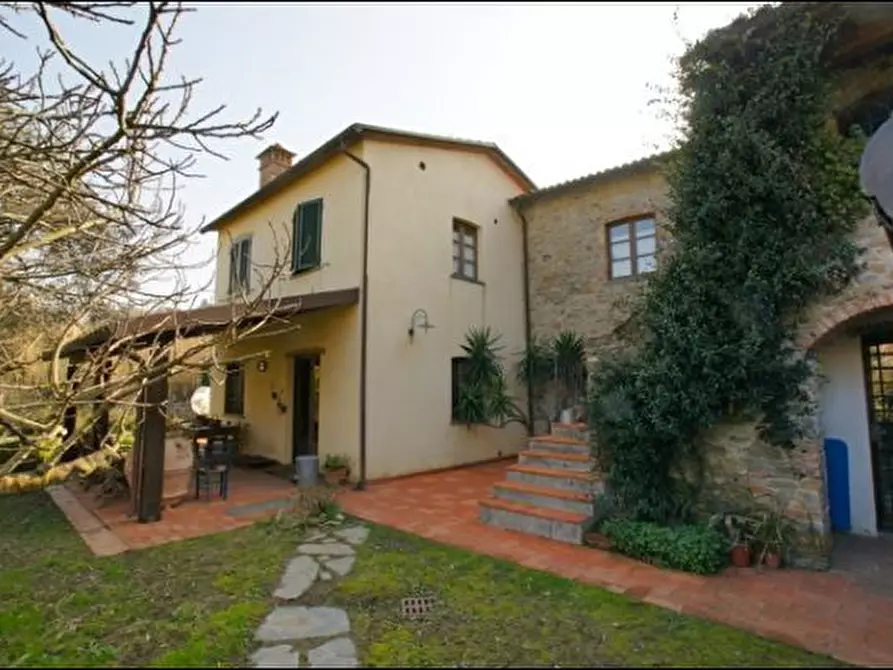 casa indipendente in vendita ad Ameglia in zona Montemarcello