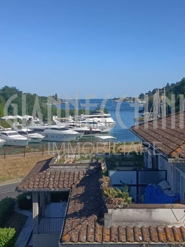 appartamento in vendita ad Ameglia in zona Cafaggio