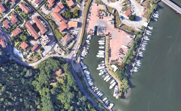 appartamento in vendita ad Ameglia in zona Cafaggio