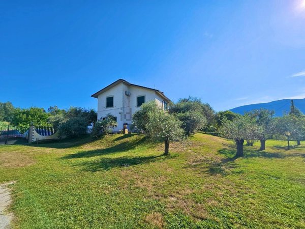 appartamento in vendita ad Ameglia